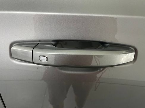 Used 2025 Chevrolet Suburban Z71 AWD/4WD image 48