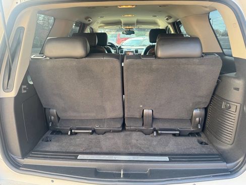 Used 2010 Cadillac Escalade 2WD image 20