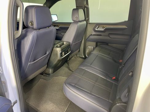 Used 2025 Chevrolet Silverado 1500 High Country w/ Technology Package AWD/4WD image 11