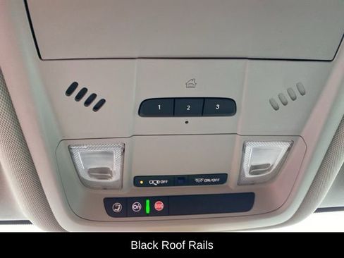 Used 2019 Chevrolet Blazer LT image 23