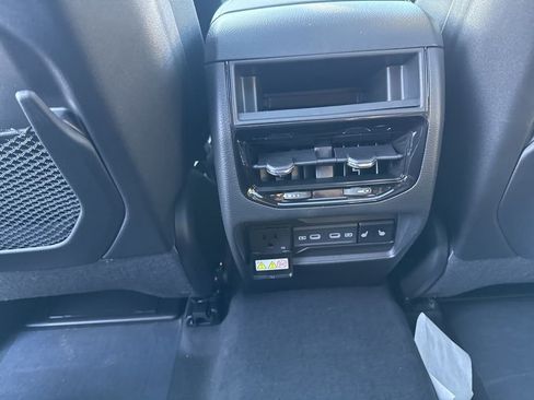 New 2026 Jeep Grand Cherokee Limited image 23