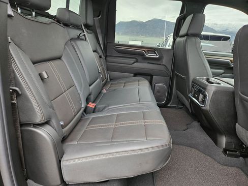 Used 2024 Chevrolet Silverado 2500 High Country w/ High Country Premium Package AWD/4WD image 31
