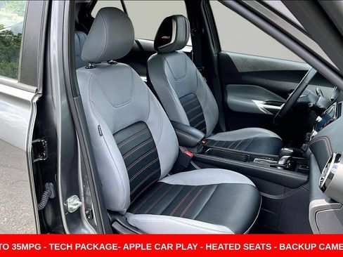Used 2023 Nissan Kicks SR w/ SR Premium Package FWD image 27
