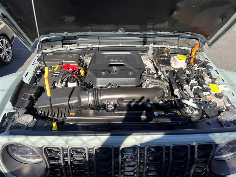 Used 2024 Jeep Wrangler Unlimited Rubicon 4xe AWD/4WD image 43