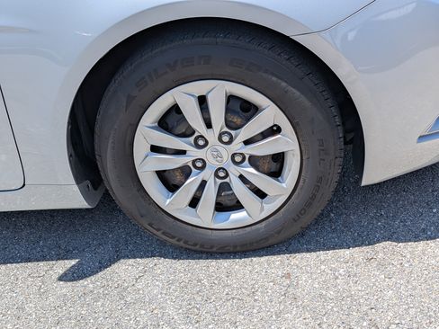 Used 2011 Hyundai Sonata GLS FWD image 11