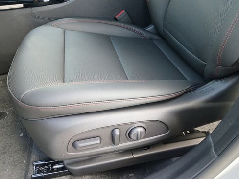 New 2026 Chevrolet Trax RS w/ Sunroof Package image 19