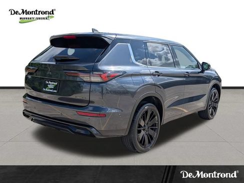 New 2026 Mitsubishi Outlander LE FWD image 5