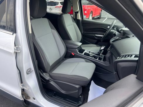 Used 2019 Ford Escape SE FWD image 47