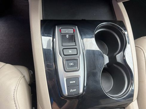 Certified 2018 Honda Pilot Touring image 26