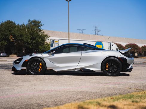Used 2021 McLaren 765LT RWD image 46
