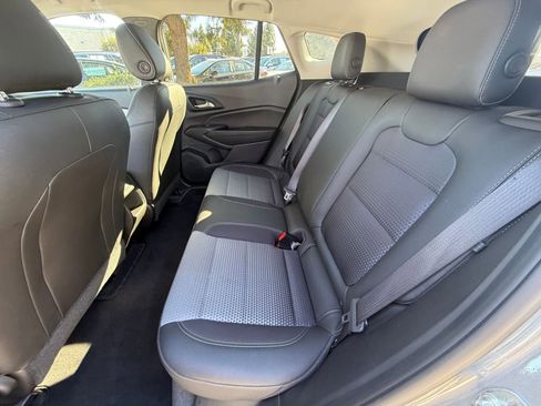 Used 2025 Chevrolet Trax LT image 23