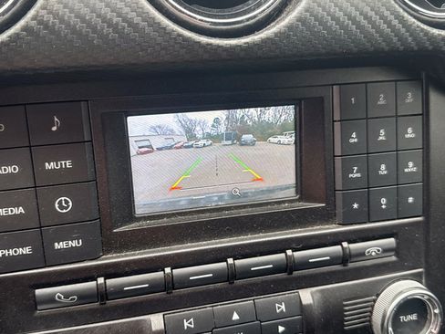 Used 2017 Ford Mustang Coupe image 21