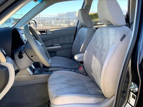 Used 2010 Subaru Forester 2.5X Premium image 7