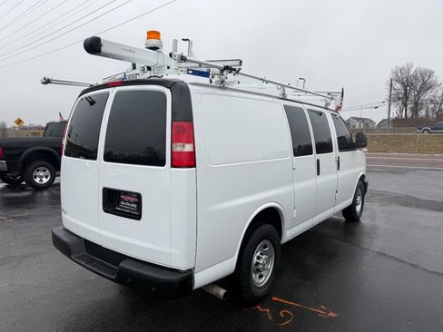 Used 2015 Chevrolet Express 2500 RWD image 5