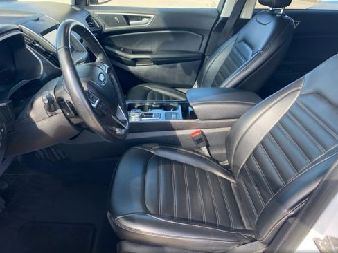 Used 2020 Ford Edge SEL image 11