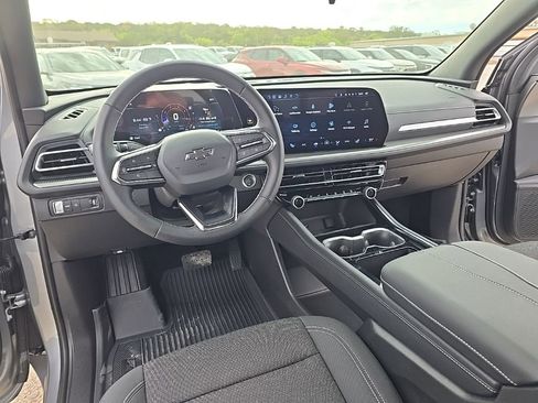 Used 2026 Chevrolet Traverse LT w/ Midnight/Sport Edition image 16