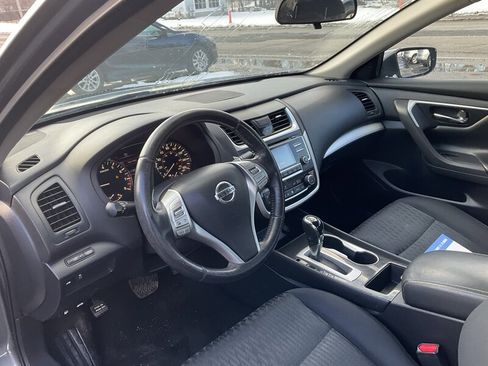 Used 2018 Nissan Altima 2.5 SV image 17