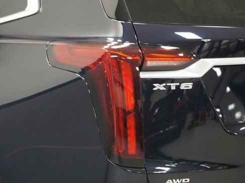 Used 2022 Cadillac XT6 Premium Luxury w/ Technology Package image 4