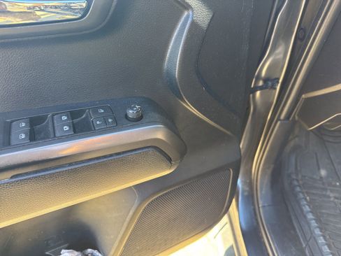 Used 2019 Toyota Tacoma TRD Sport image 15