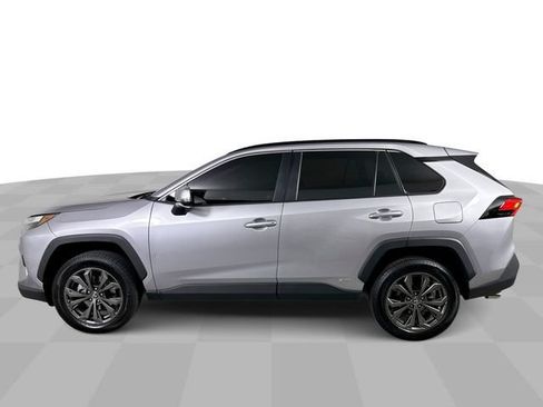 Used 2023 Toyota RAV4 XLE Premium AWD/4WD image 5