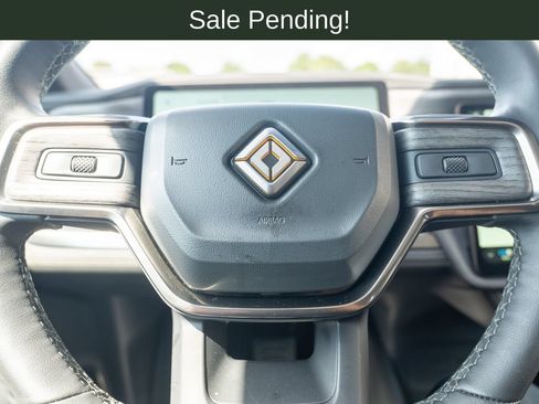 Used 2025 Rivian R1S Adventure AWD/4WD image 14