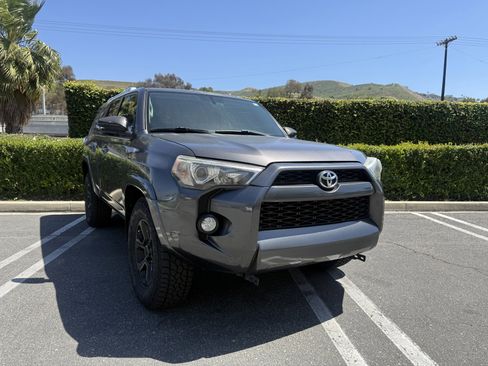 Used 2014 Toyota 4Runner SR5 Premium RWD image 3