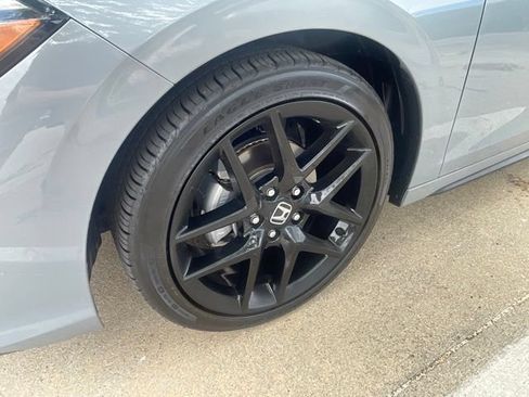 Used 2025 Honda Civic Sport image 3