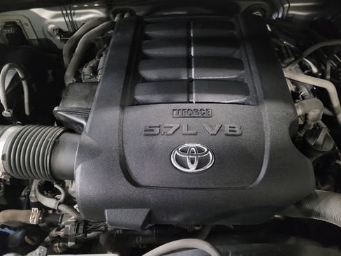 Used 2016 Toyota Tundra SR5 w/ TRD Off Road Package image 30