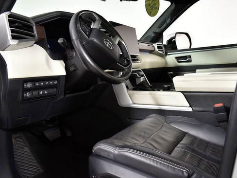 Used 2024 Toyota Sequoia Capstone image 17