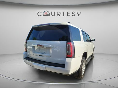 Used 2020 GMC Yukon SLT w/ Open Road Package RWD image 3