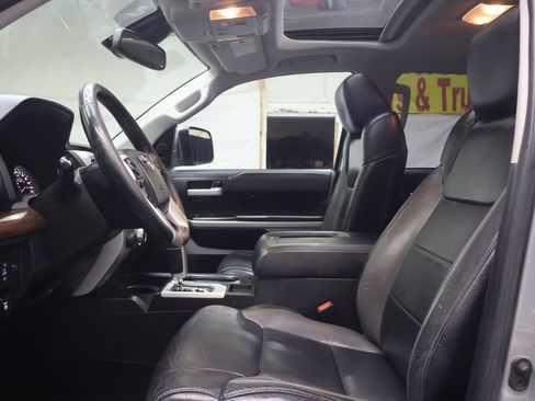 Used 2020 Toyota Tundra Limited w/ Limited Premium Package image 17