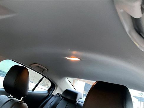 Used 2017 MAZDA MAZDA3 Touring image 12