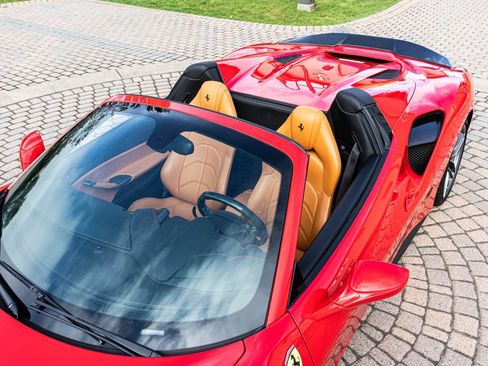 Certified 2018 Ferrari 488 Spider RWD image 31