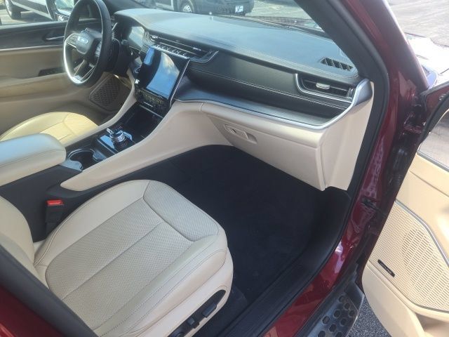 Used 2024 Jeep Grand Cherokee Limited w/ Luxury Tech Group II AWD/4WD image 22