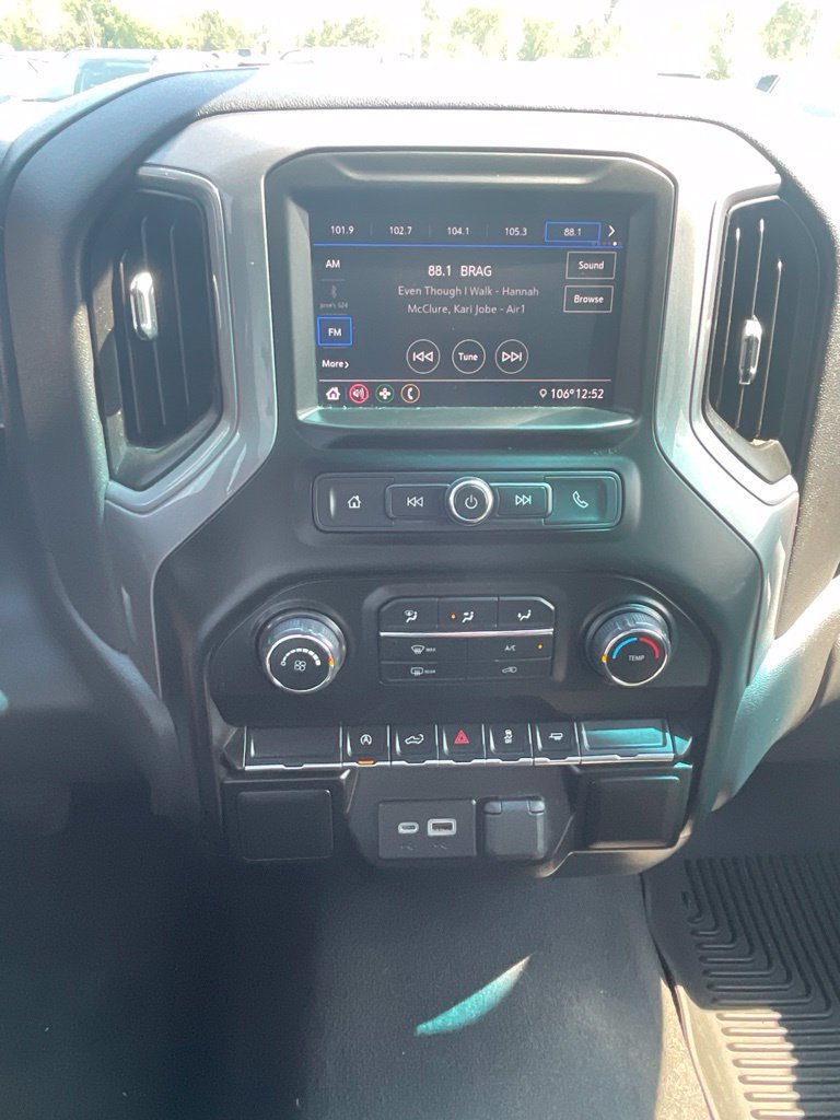 Used 2022 Chevrolet Silverado 1500 Custom w/ Safety Confidence Package RWD image 16