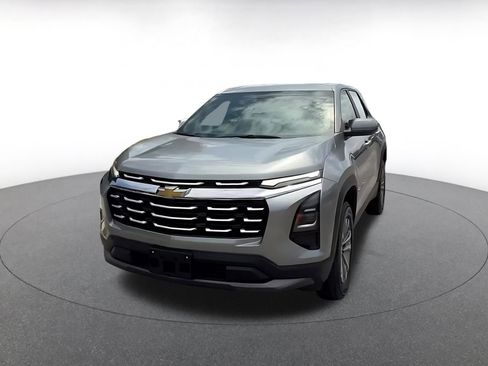 Used 2025 Chevrolet Equinox LT FWD image 7
