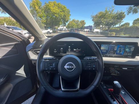 Used 2026 Nissan Kicks SR FWD image 33