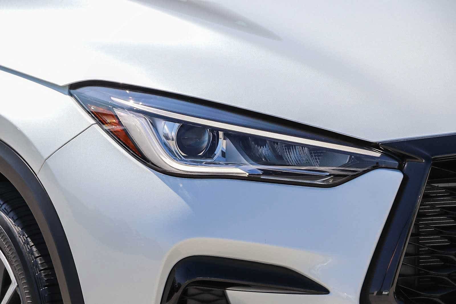 Used 2025 INFINITI QX50 Sport AWD/4WD image 4