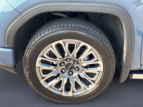 Used 2025 GMC Sierra 1500 Denali Ultimate AWD/4WD image 10