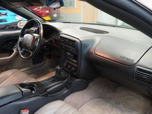 Used 2002 Chevrolet Camaro Z28 w/ Sport Appearance Pkg RWD image 20