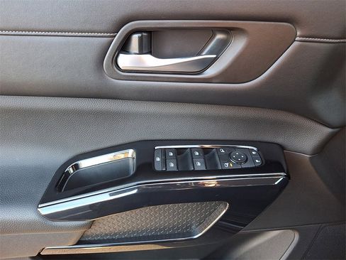 Used 2022 Nissan Pathfinder S image 13