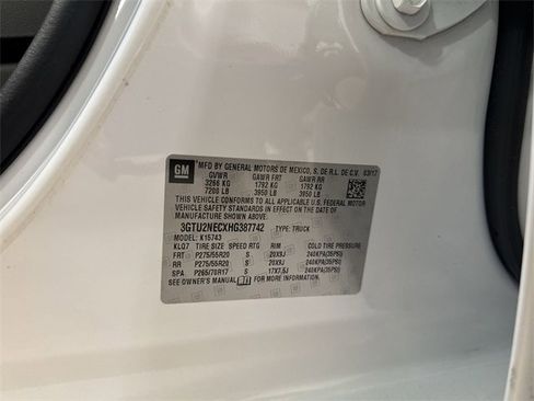 Certified 2017 GMC Sierra 1500 SLT w/ SLT Premium Package image 32