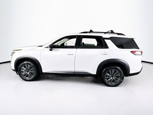 New 2026 Nissan Pathfinder SV image 8