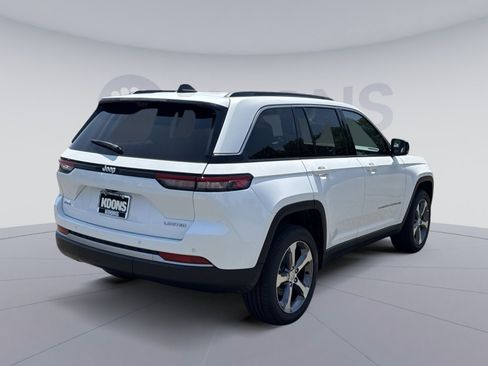 New 2026 Jeep Grand Cherokee Limited w/ Luxury Tech Group II AWD/4WD image 7