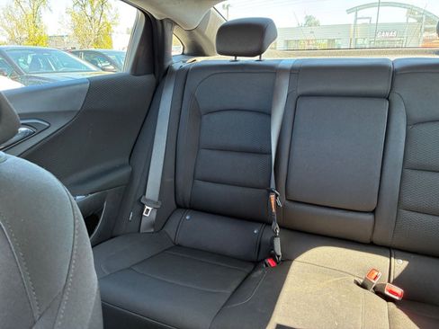 Used 2024 Chevrolet Malibu LT image 40