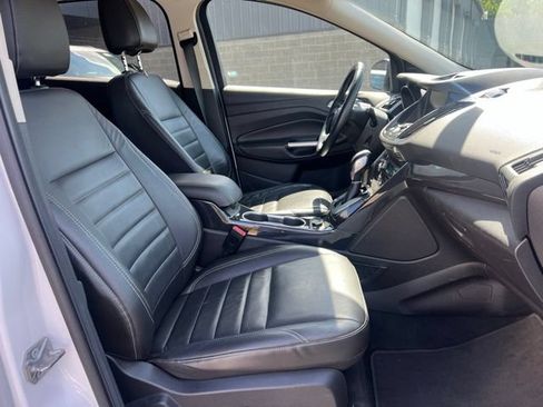 Used 2015 Ford Escape Titanium w/ Equipment Group 301A AWD/4WD image 11