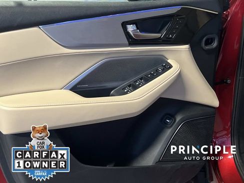 Used 2025 Acura MDX w/ Technology Package image 11