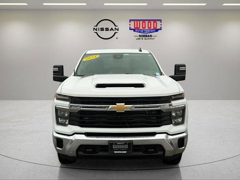 Used 2024 Chevrolet Silverado 2500 LT image 8