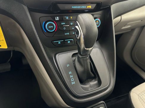 Certified 2019 Ford Transit Connect XLT FWD image 32
