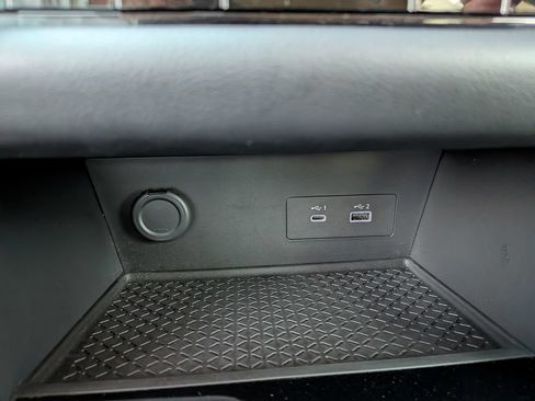 Certified 2025 Nissan Pathfinder SV w/ Black Appearance Package FWD image 37